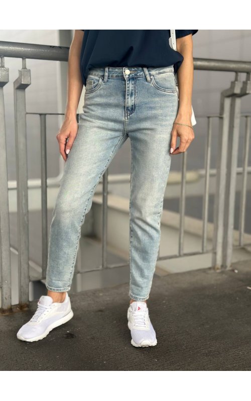 Жіночі блакитні джинси MOM FIT Anna Pepe AP SJ1544 Жіночі блакитні джинси MOM FIT Anna Pepe AP SJ1544