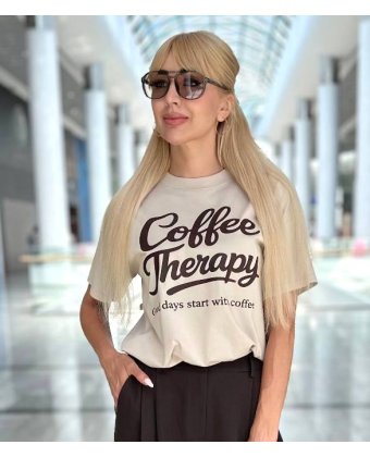 Футболка цвета мокко с надписью Coffee Therapy Vicolo V RAB0172
